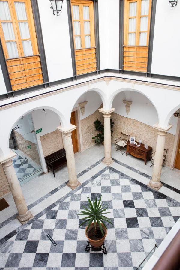Hotel Tugasa Casa Palacio Medina Sidonia Экстерьер фото