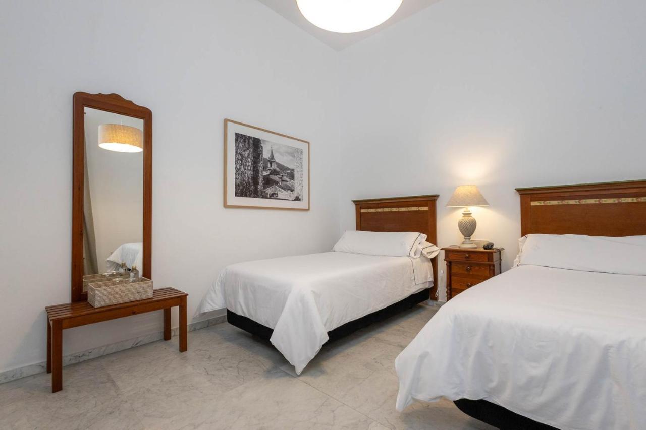 Hotel Tugasa Casa Palacio Medina Sidonia Экстерьер фото