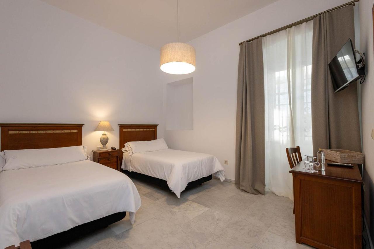Hotel Tugasa Casa Palacio Medina Sidonia Экстерьер фото