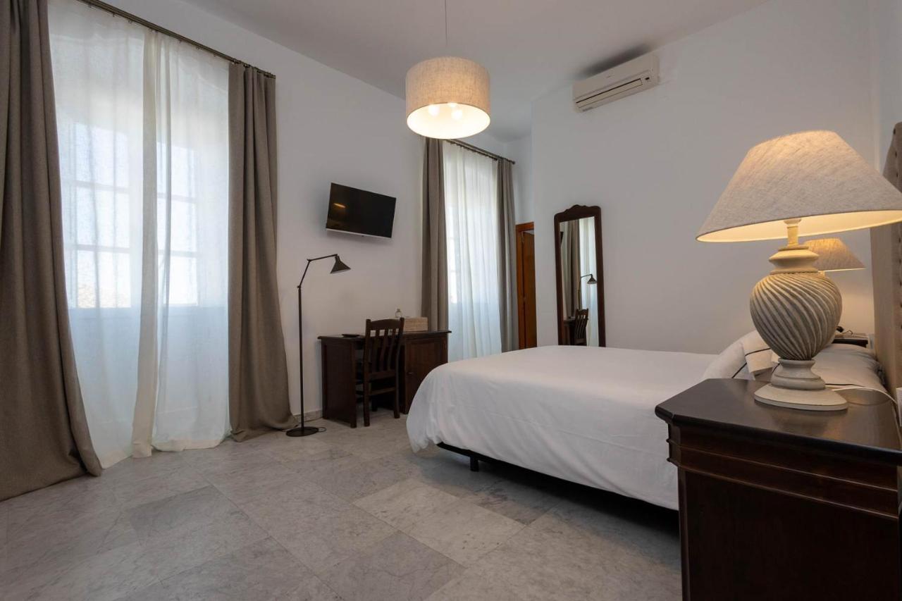 Hotel Tugasa Casa Palacio Medina Sidonia Экстерьер фото